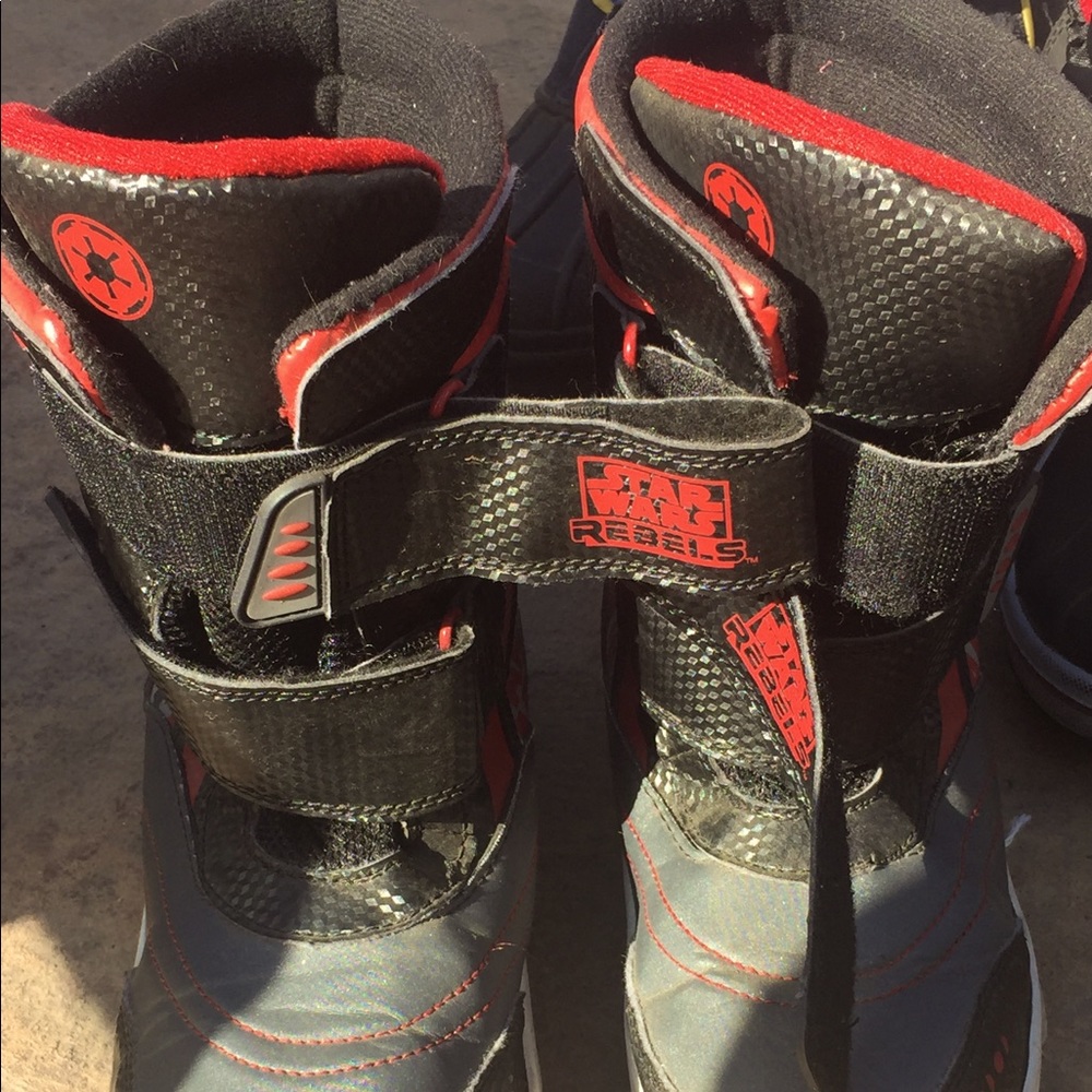 Star Wars kids Snow Shoes in perfect condition